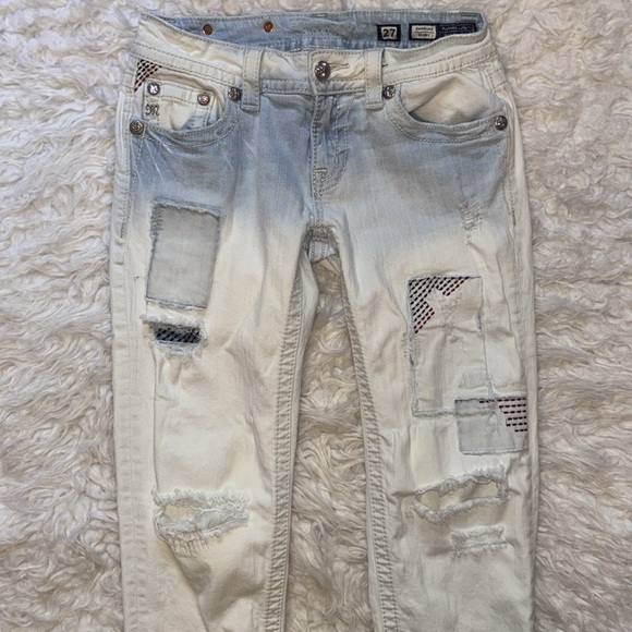 Miss Me Signature Skinny Low Rise Distressed, Patches Jeans, Size 27x31 - Picture 3 of 16
